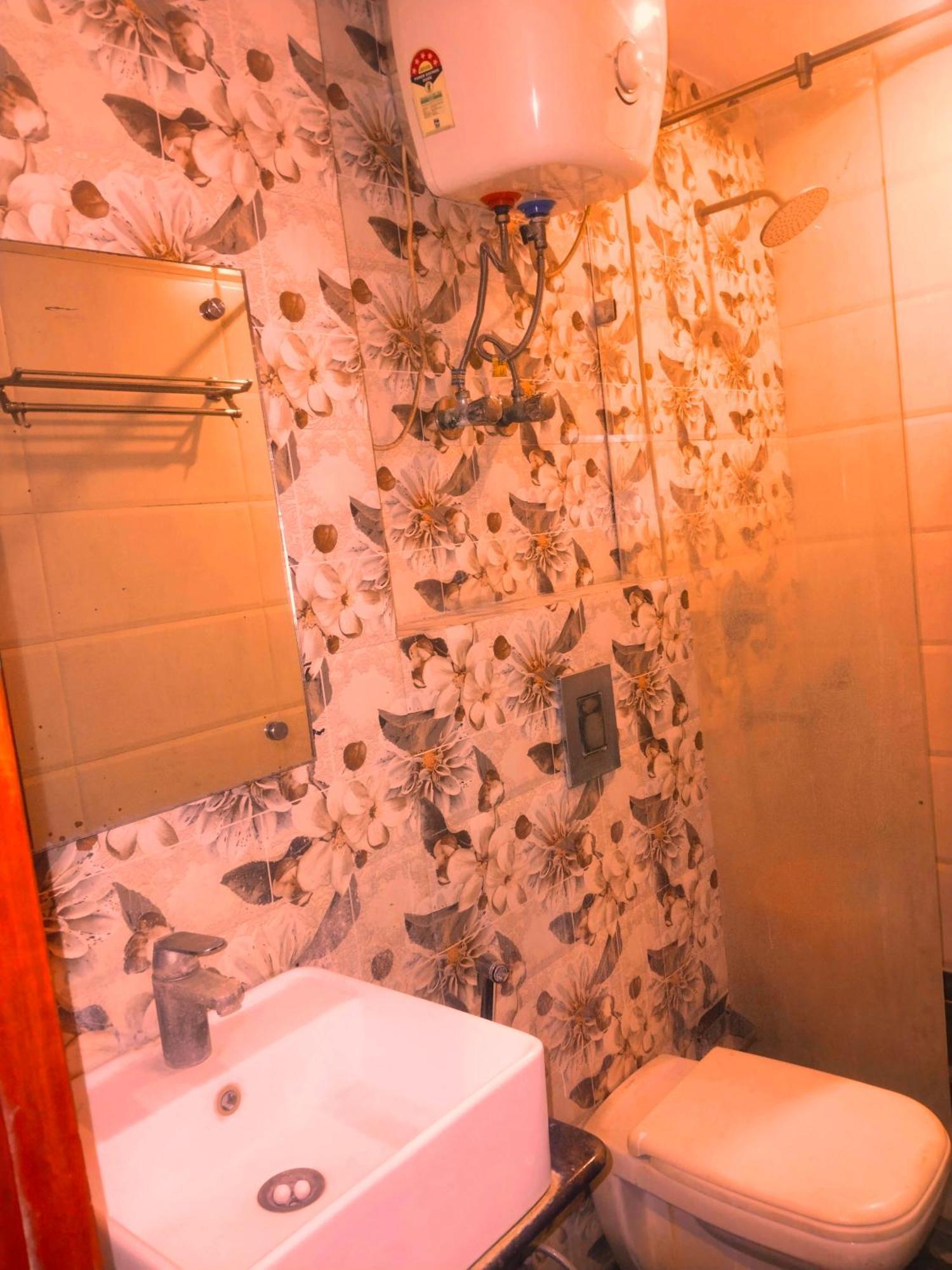 Hotel Aerocity Golden Close To New Delhi Airport Eksteriør bilde
